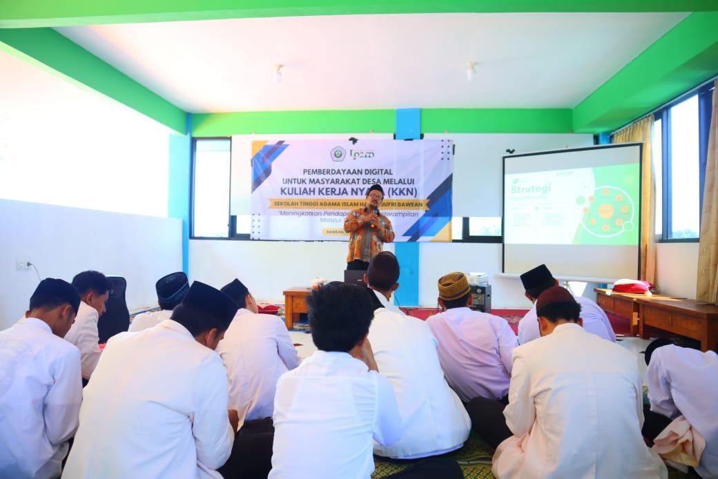 Sebelum Terjun ke Masyarakat, Mahasiswa STAIHA Bawean ikuti Pembekalan KKN Tahun 2024